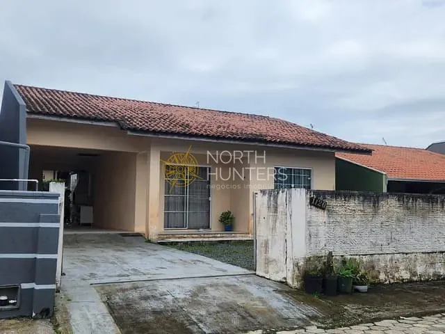 Casa com 252m² 3 quartos e 2 banheiros, à venda, no bairro Centro em São Francisco do Sul
