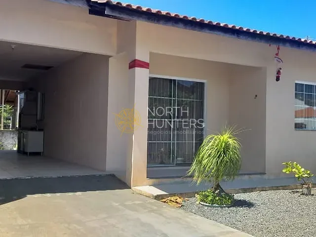 Casa com 252m² 3 quartos e 2 banheiros, à venda, no bairro Centro em São Francisco do Sul