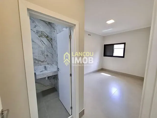 Casa 3 quartos e 2 banheiros, à venda, no bairro Residencial Santa Giovana em Jundiaí