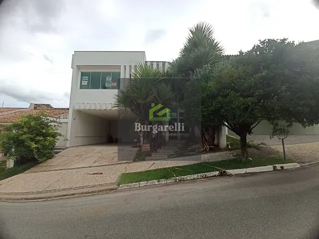 Casa 5 quartos e 6 banheiros, para alugar, no bairro Condomínio Stone Village em Lavras