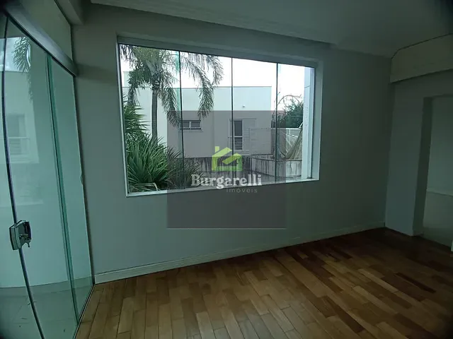 Casa 5 quartos e 6 banheiros, para alugar, no bairro Condomínio Stone Village em Lavras