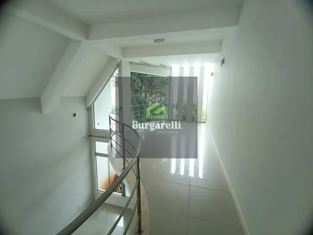 Casa 5 quartos e 6 banheiros, para alugar, no bairro Condomínio Stone Village em Lavras