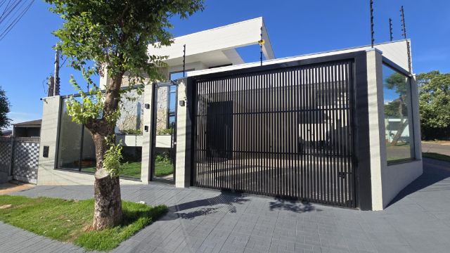 Casa 3 quartos e 3 banheiros, à venda, no bairro Jardim Paris em Maringá