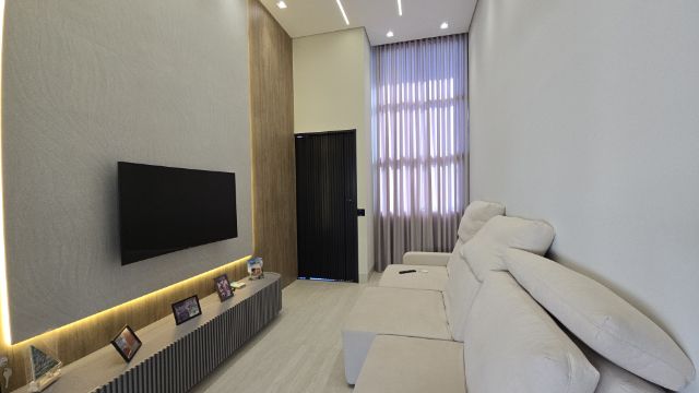 Casa 3 quartos e 3 banheiros, à venda, no bairro Jardim Paris em Maringá