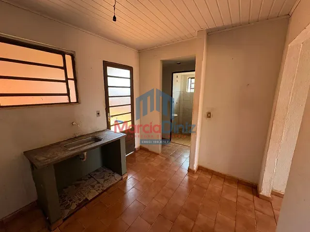 Casa com 200m² 1 quarto e 1 banheiro, para alugar, no bairro Benedito Trajano Borges em Ituverava