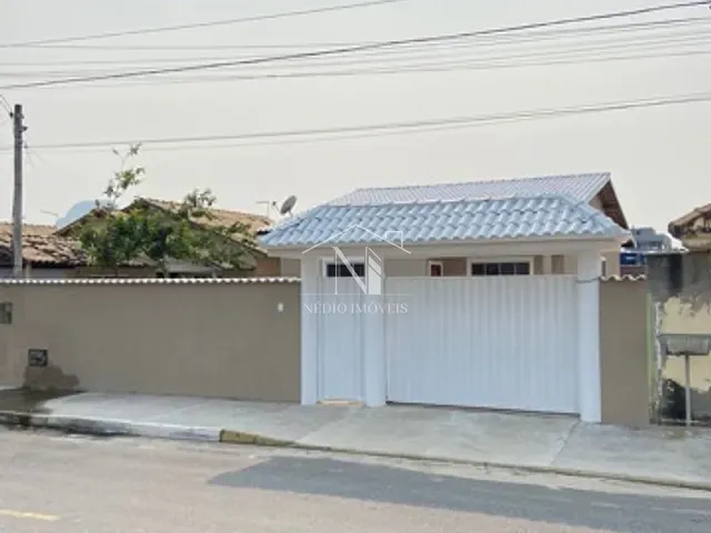 Casa com 480m² 3 quartos e 1 banheiro, à venda, no bairro Jardim Atlântico Central (Itaipuaçu) em Maricá