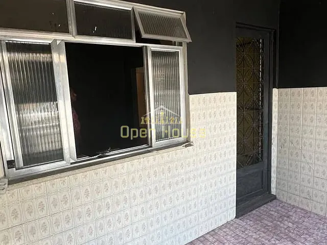 Casa 4 quartos e 1 banheiro, à venda, no bairro Duzentos e Quarenta e Nove em Volta Redonda