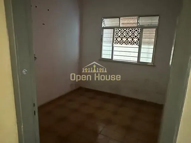 Casa 4 quartos e 1 banheiro, à venda, no bairro Duzentos e Quarenta e Nove em Volta Redonda
