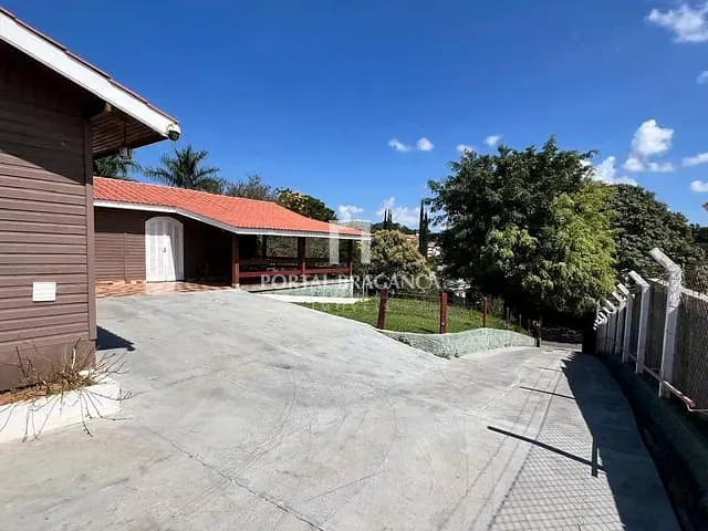 Casa com 1590m² 3 quartos e 4 banheiros, à venda, no bairro Chácaras São Conrado em Bragança Paulista