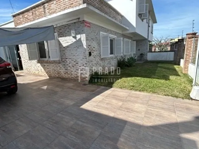 Casa com 240m² 3 quartos e 3 banheiros, à venda, no bairro Laranjal em Pelotas