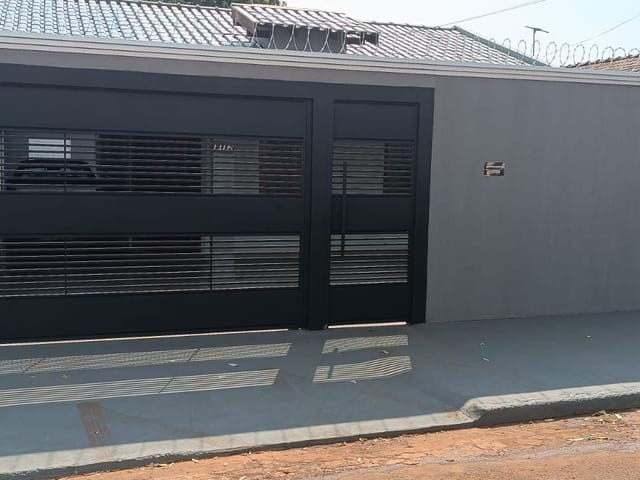 Foto do Casa - Casa Espaçosa para Alugar no Bairro Tranquilo – Perfeita para sua Família! | Romeu Imóveis