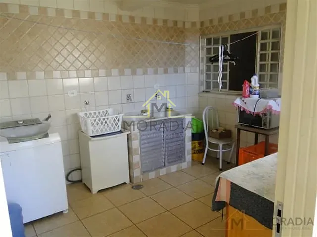 Casa com 300m² 2 quartos e 1 banheiro, à venda, no bairro Parque dos Municipios I em Guaxupé