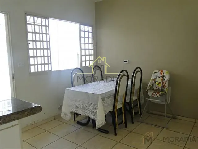Casa com 300m² 2 quartos e 1 banheiro, à venda, no bairro Parque dos Municipios I em Guaxupé