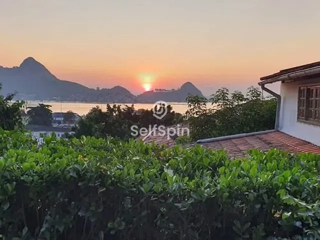 Casa com 147m² 2 quartos e 2 banheiros, para alugar, no bairro Charitas em Niterói