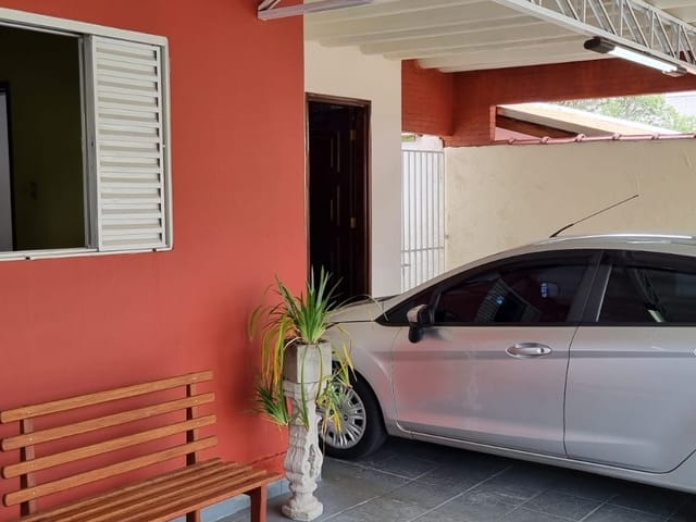 Casa com 160m² 2 quartos e 2 banheiros, à venda, no bairro Vila Estrela em São João da Boa Vista