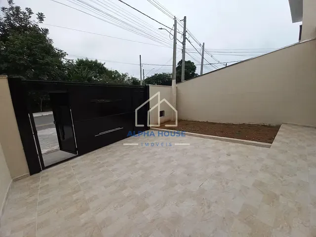 Casa com 176m² 2 quartos e 1 banheiro, à venda, no bairro Loteamento Residencial e Comercial Flamboyant em Pindamonhangaba