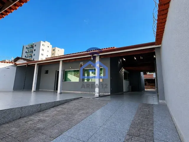 Casa com 360m² 4 quartos e 3 banheiros, para alugar, no bairro Martim de Sá em Caraguatatuba