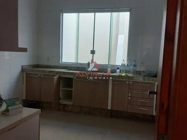 Casa 3 quartos e 1 banheiro, para alugar, no bairro Jardim Suíça em Volta Redonda