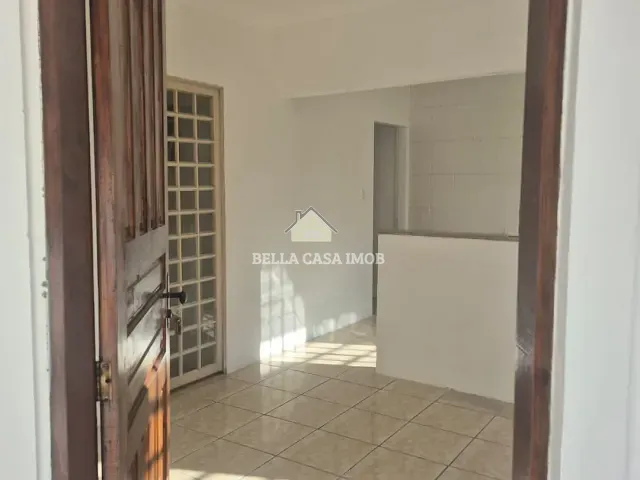 Casa com 200m² 2 quartos e 1 banheiro, à venda, no bairro Jardim Wanel Ville IV em Sorocaba