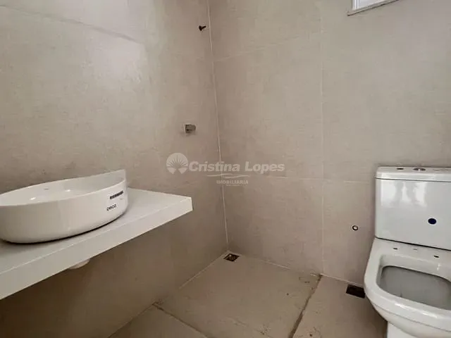 Casa 4 quartos e 6 banheiros, à venda, no bairro Uruguai em Teresina