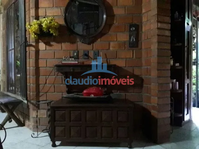 Casa 3 quartos e 1 banheiro, à venda, no bairro Santa Rosa em Barra Mansa