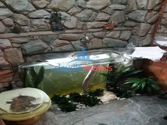 Casa 3 quartos e 1 banheiro, à venda, no bairro Santa Rosa em Barra Mansa