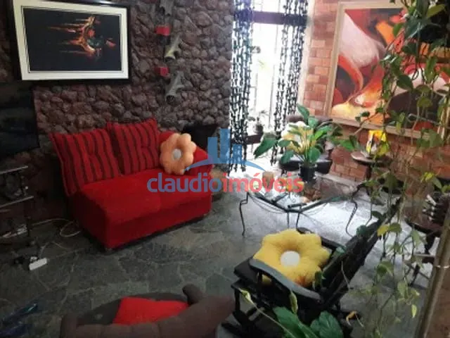Casa 3 quartos e 1 banheiro, à venda, no bairro Santa Rosa em Barra Mansa