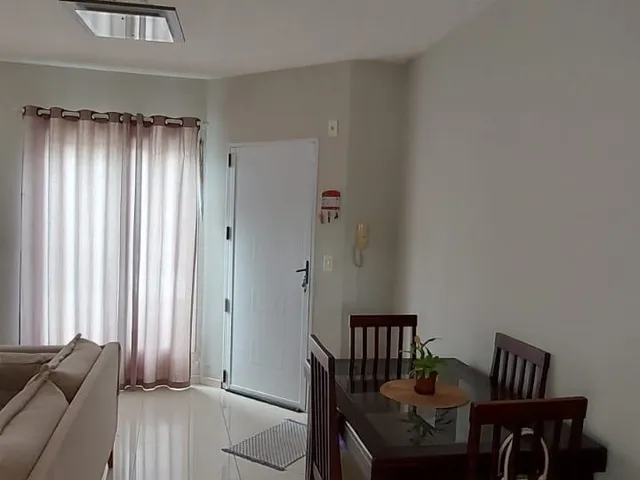 Casa 2 quartos e 2 banheiros, à venda, no bairro Vila Caputera em Mogi das Cruzes