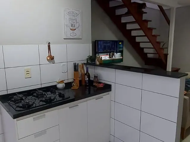 Casa 2 quartos e 2 banheiros, à venda, no bairro Vila Caputera em Mogi das Cruzes