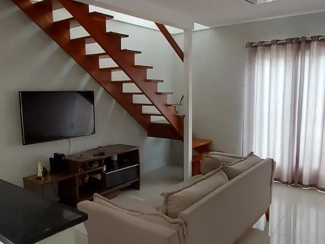 Casa 2 quartos e 2 banheiros, à venda, no bairro Vila Caputera em Mogi das Cruzes