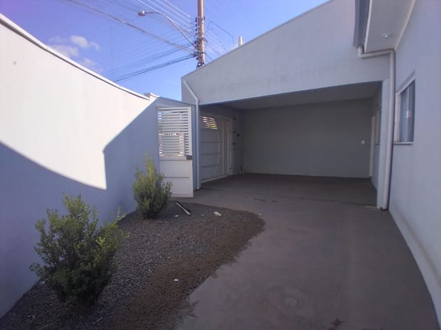 Casa com 137m² 2 quartos e 1 banheiro, à venda ou para alugar, no bairro Colinas Park II em Birigüi