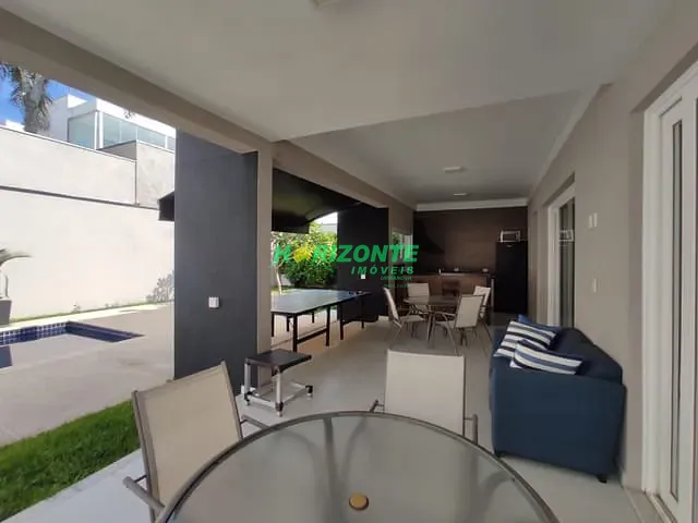 Casa com 350m² 4 quartos e 6 banheiros, para alugar, no bairro Urbanova em São José dos Campos