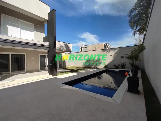 Casa com 350m² 4 quartos e 6 banheiros, para alugar, no bairro Urbanova em São José dos Campos