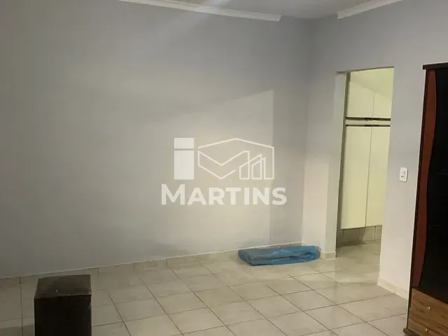 Casa 2 quartos e 1 banheiro, para alugar, no bairro Jardim Macedônia em São Paulo