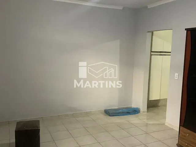 Casa 2 quartos e 1 banheiro, para alugar, no bairro Jardim Macedônia em São Paulo