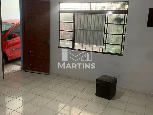 Casa 2 quartos e 1 banheiro, para alugar, no bairro Jardim Macedônia em São Paulo