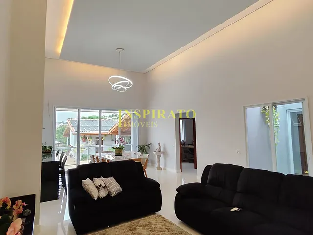 Casa com 1050m² 3 quartos e 6 banheiros, à venda, no bairro Medeiros em Jundiaí