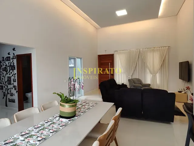 Casa com 1050m² 3 quartos e 6 banheiros, à venda, no bairro Medeiros em Jundiaí