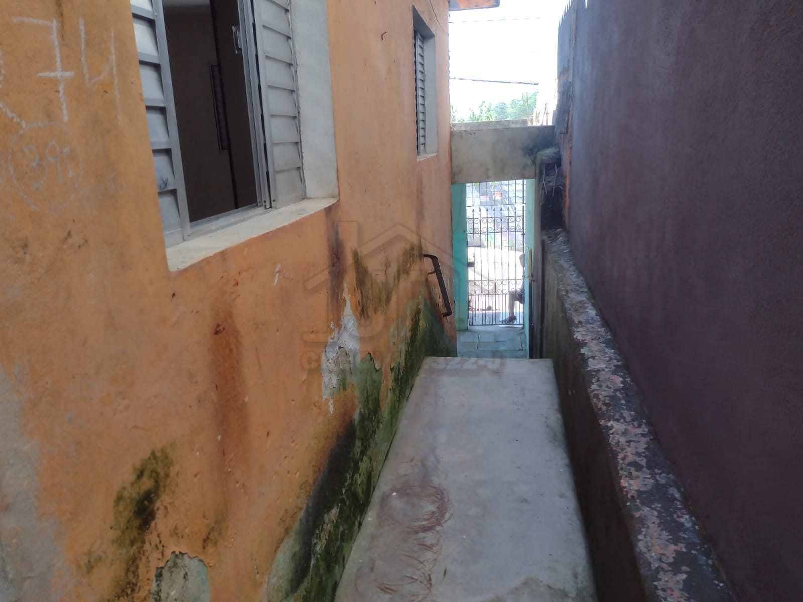 Casa à venda com 1 quarto, 125m² - Foto 3