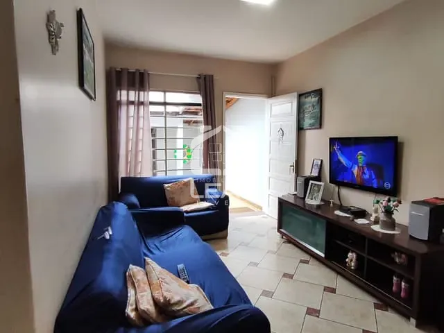 Casa com 200m² 3 quartos e 2 banheiros, à venda, no bairro Chácara Agrindus em Taboão da Serra