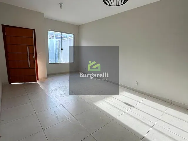 Casa 3 quartos e 2 banheiros, para alugar, no bairro Jardim Eldorado em Lavras