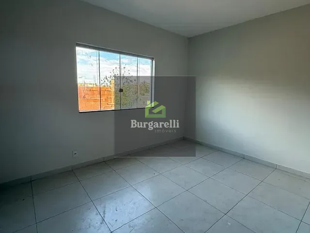 Casa 3 quartos e 2 banheiros, para alugar, no bairro Jardim Eldorado em Lavras