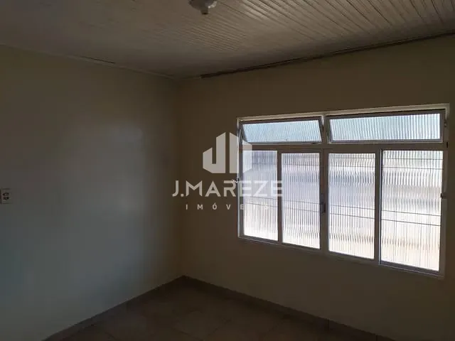 Casa com 359m² 3 quartos e 2 banheiros, à venda, no bairro Vila Country Club em Apucarana