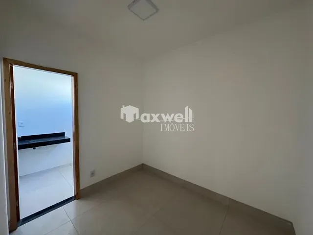 Casa com 300m² 3 quartos e 4 banheiros, à venda, no bairro Jardim Buriti Sereno em Aparecida de Goiânia