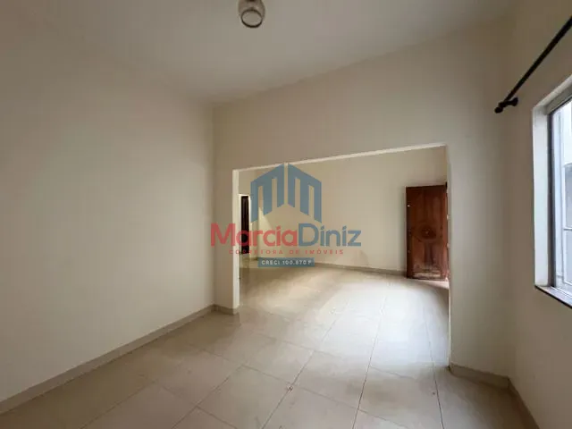 Casa 3 quartos e 2 banheiros, à venda, no bairro Centro  em Ituverava