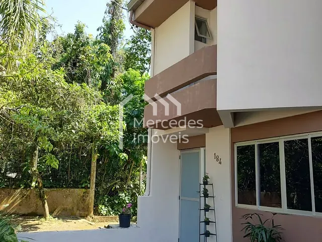 Casa com 56m² 2 quartos e 2 banheiros, à venda, no bairro Ariribá em Balneário Camboriú
