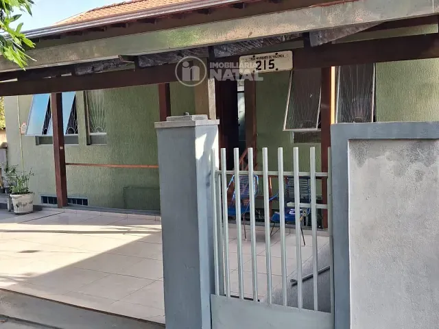 Casa com 256m² 5 quartos e 3 banheiros, à venda, no bairro Jardim Presidente em Londrina