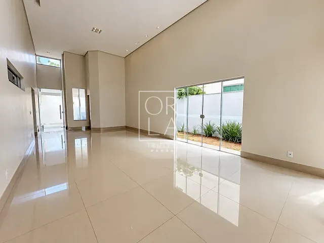 Casa com 397m² 3 quartos e 4 banheiros, à venda, no bairro Jardins Valência em Goiânia