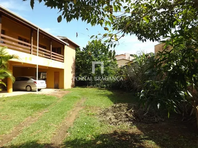 Casa com 1000m² 3 quartos e 3 banheiros, à venda, no bairro Chácaras São Conrado em Bragança Paulista