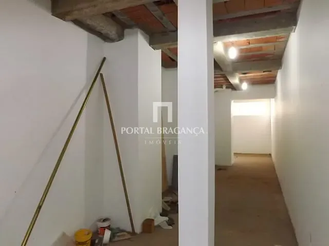 Casa com 1000m² 3 quartos e 3 banheiros, à venda, no bairro Chácaras São Conrado em Bragança Paulista